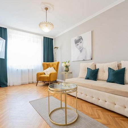 Haga Flat Apartment Орадеа Екстериор снимка