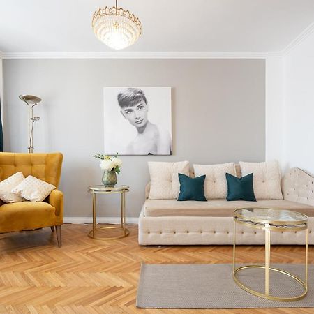 Haga Flat Apartment Орадеа Екстериор снимка